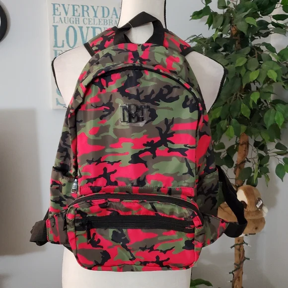 BADGLEY MISCHKA Pink Camo Backpack Detachable Bum/Sling Bag - Picture 3 of 12